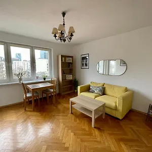 centrum-zlota-81.warsawhotelspoland.com/